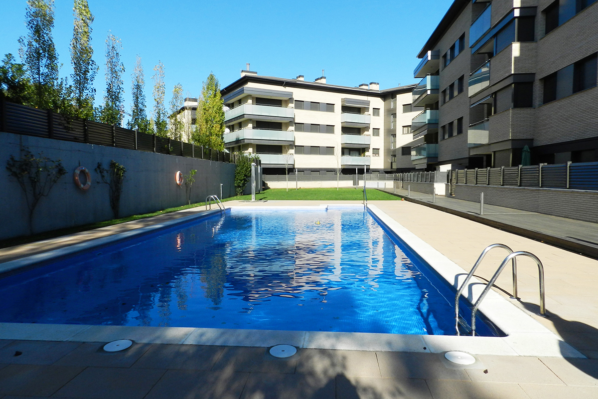 Apartamentos vacacionales Costa Brava - Zona comunitaria piscina